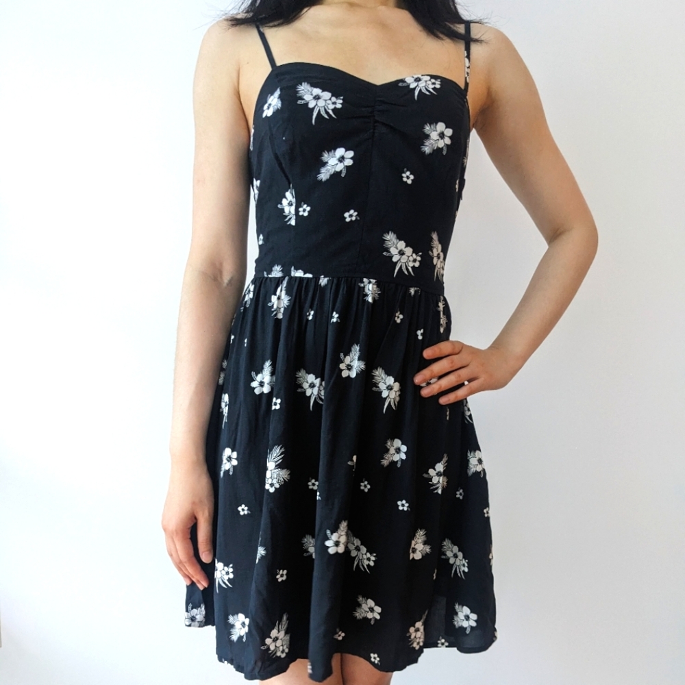 Garage black floral dress XS